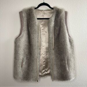 ✨Vintage Hillmoor New York | Made in USA Two Tone Faux Fur Vest with Pockets